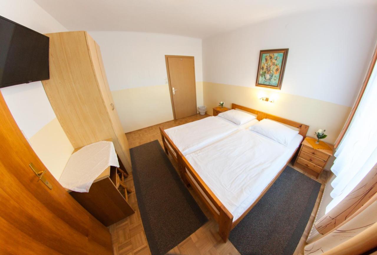 Fruehstueckspension Koelich Klagenfurt am Woerthersee ภายนอก รูปภาพ