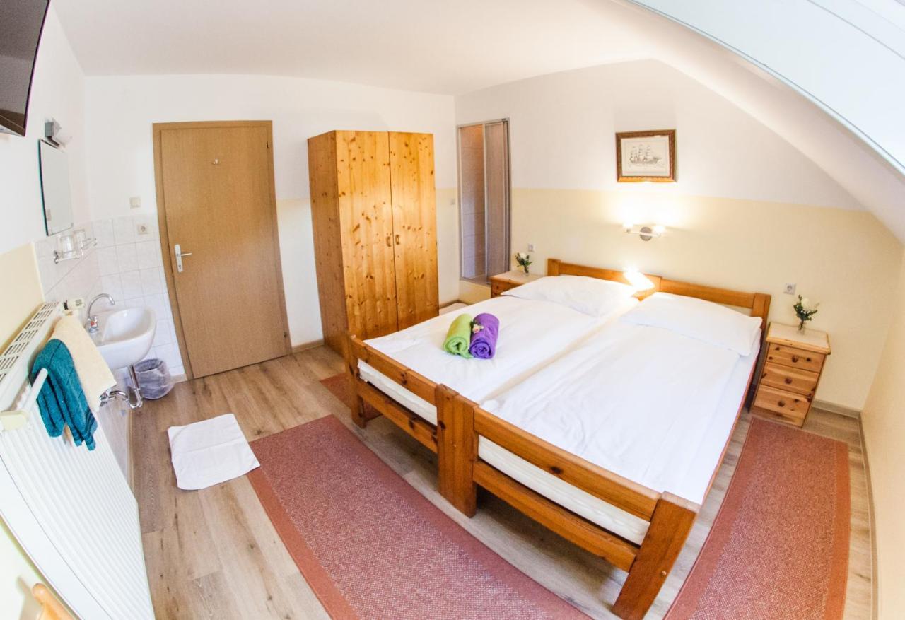 Fruehstueckspension Koelich Klagenfurt am Woerthersee ภายนอก รูปภาพ