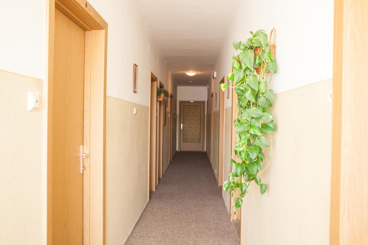 Fruehstueckspension Koelich Klagenfurt am Woerthersee ภายนอก รูปภาพ